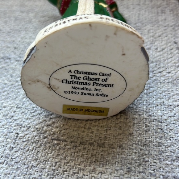 A Christmas Carol The Ghost of Christmas Present - Picture 7 of 7